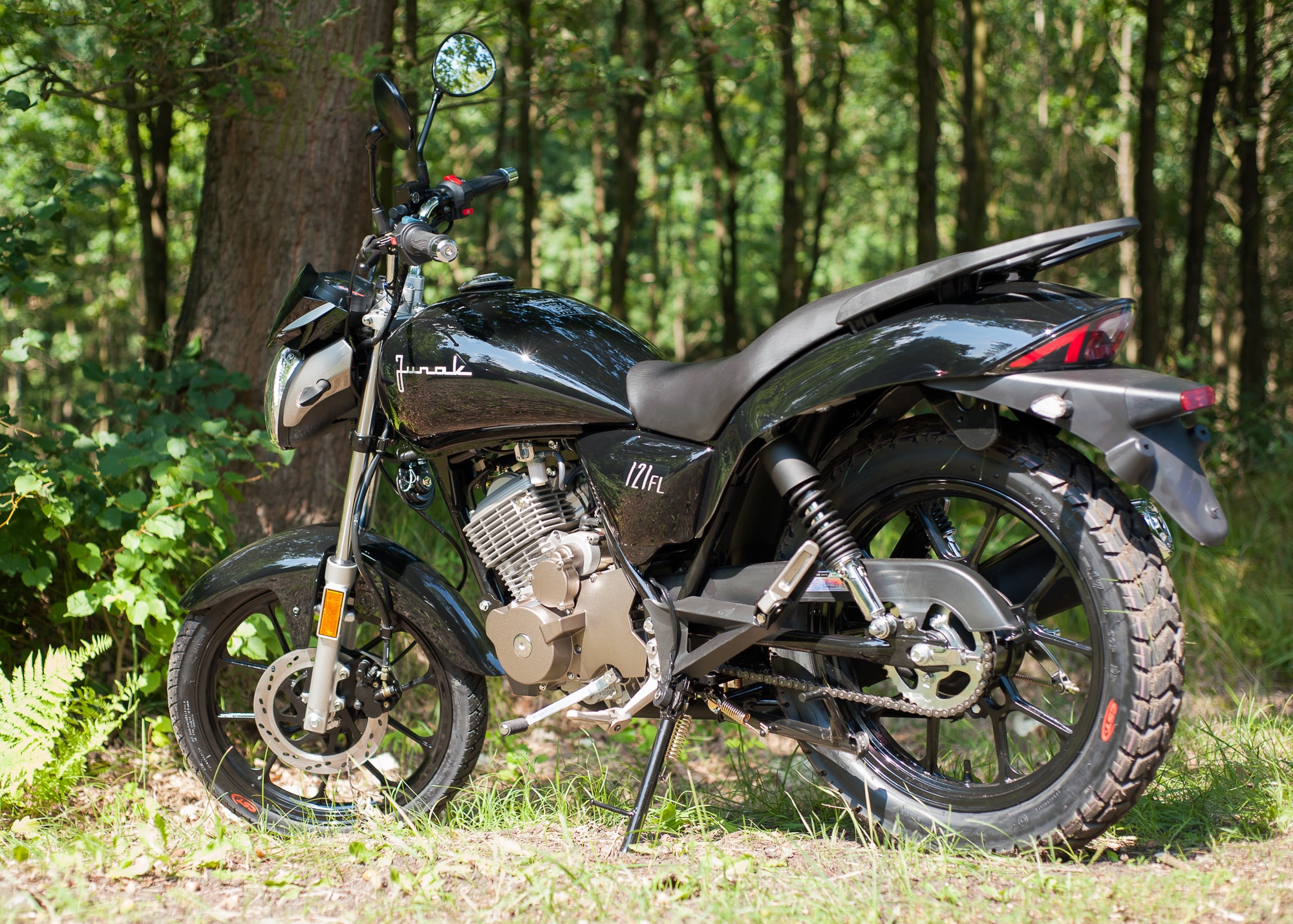 Junak 121 FL 125 Almot pokazał pierwsze zdjęcia nowego motocykla na