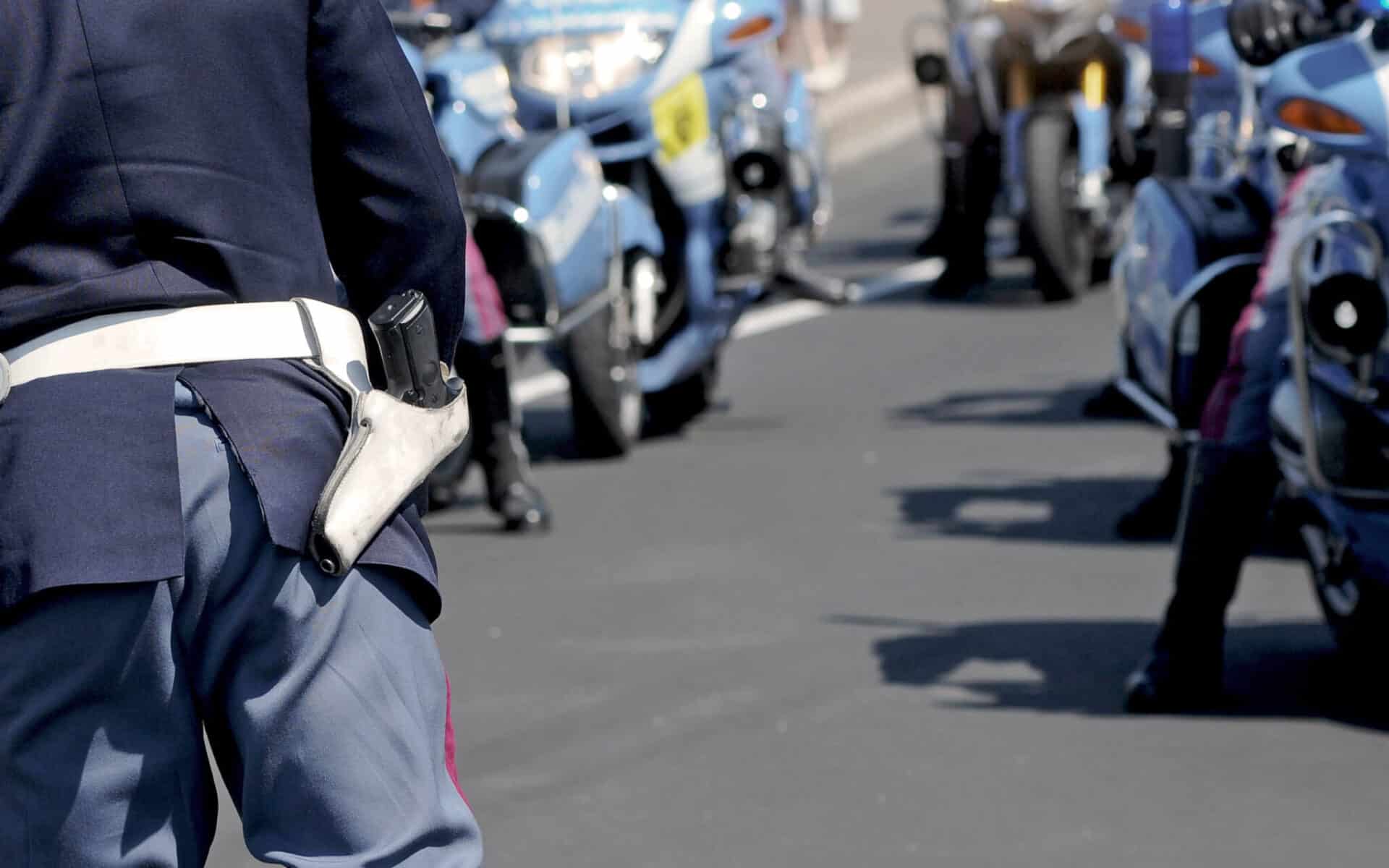 Zatrzymanie motocykla lub motoroweru przez Policję: Co wolno mundurowym?
