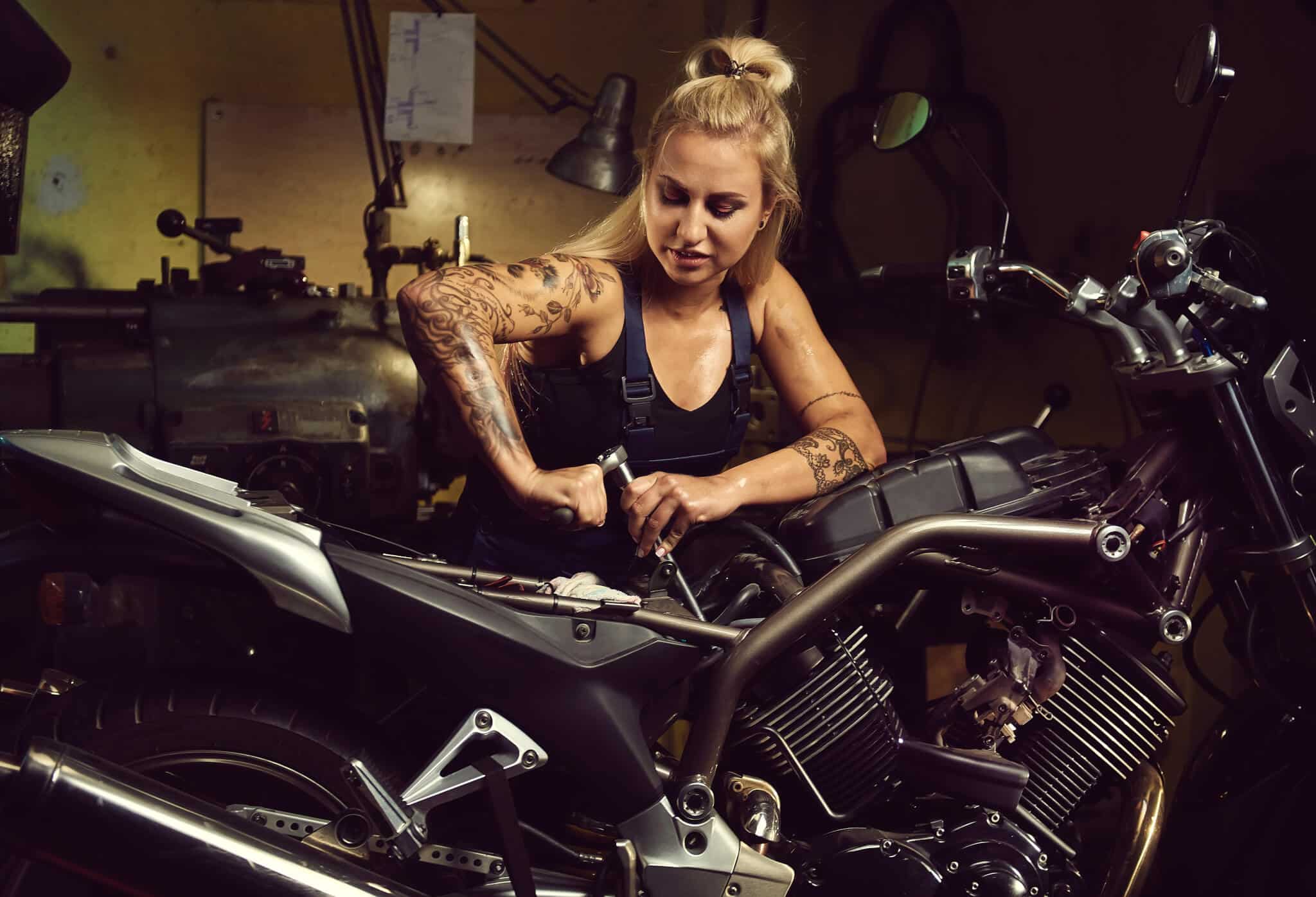 Praca szuka motocyklistów!