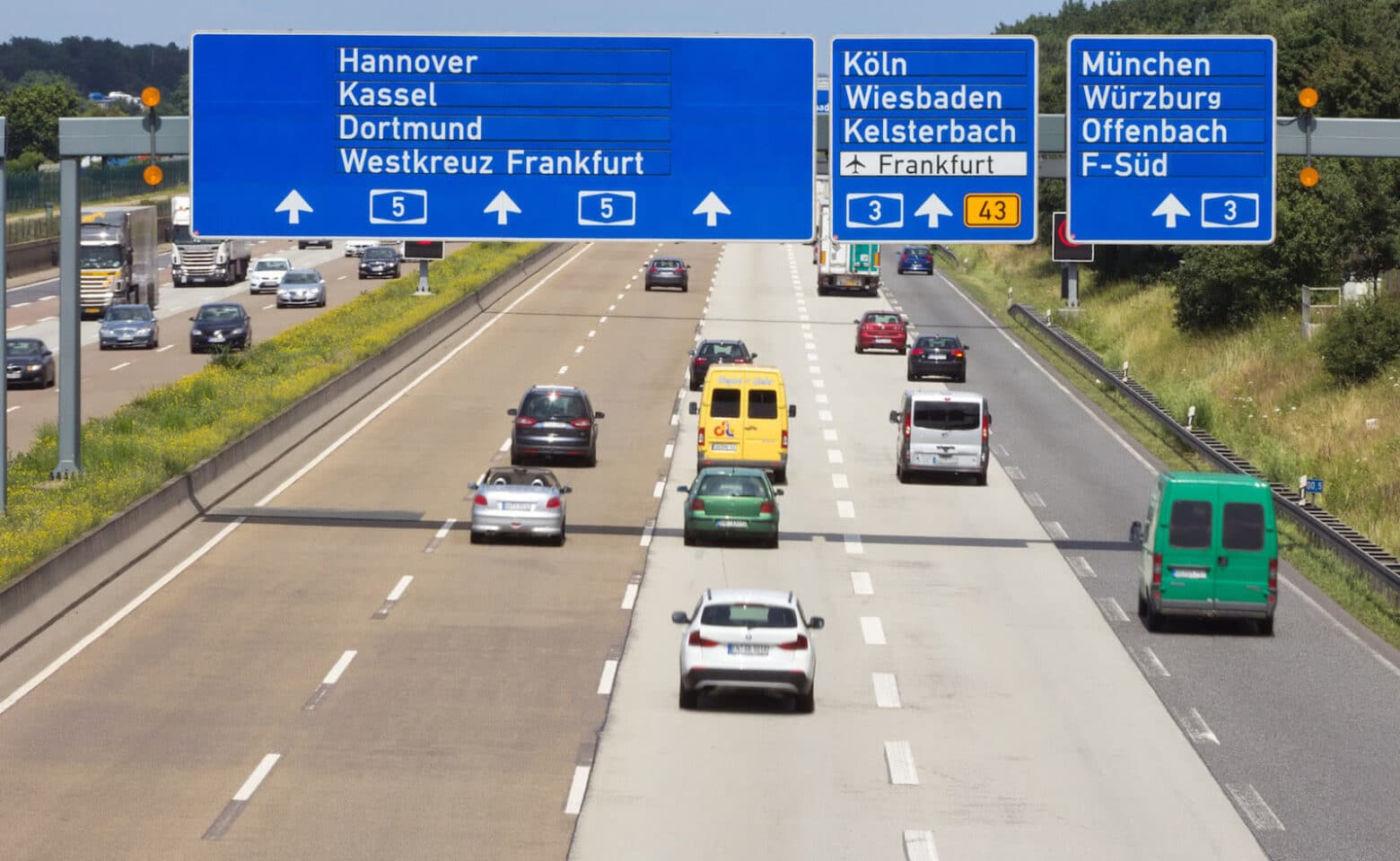 Taryfikator mandatów 2018: Za wolną jazdę i nagłe hamowanie też zapłacisz! Dowód rejestracyjny wciąż obowiązkowy