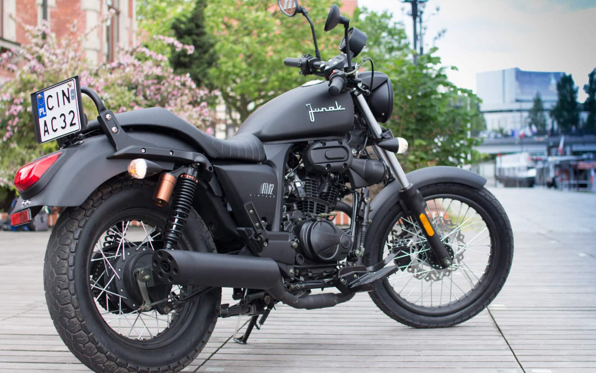 Kupić nowy czy używany motocykl? Podpowiadamy