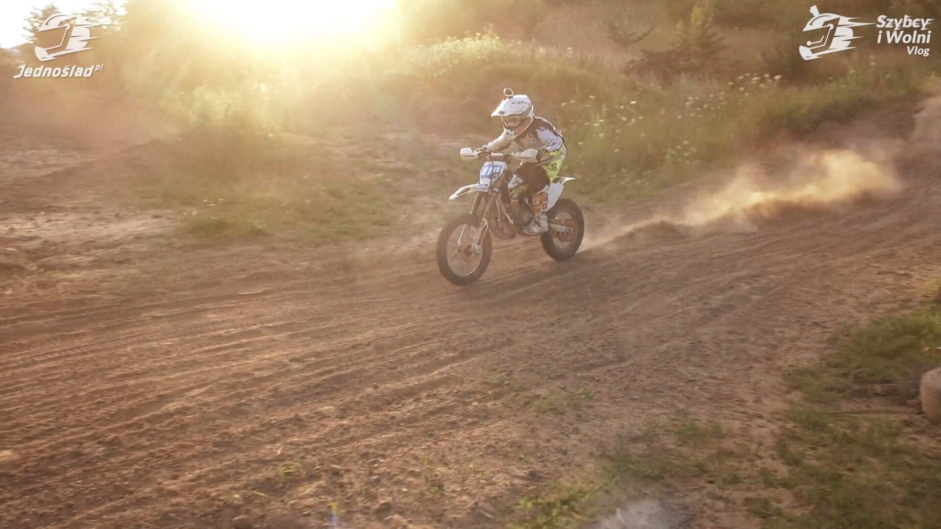 Wyprawa do legendy motocrossu – Mirka Kowalskiego. Jak zacząć jeździć w motocrossie? #95 Szybcy i Wolni Vlog