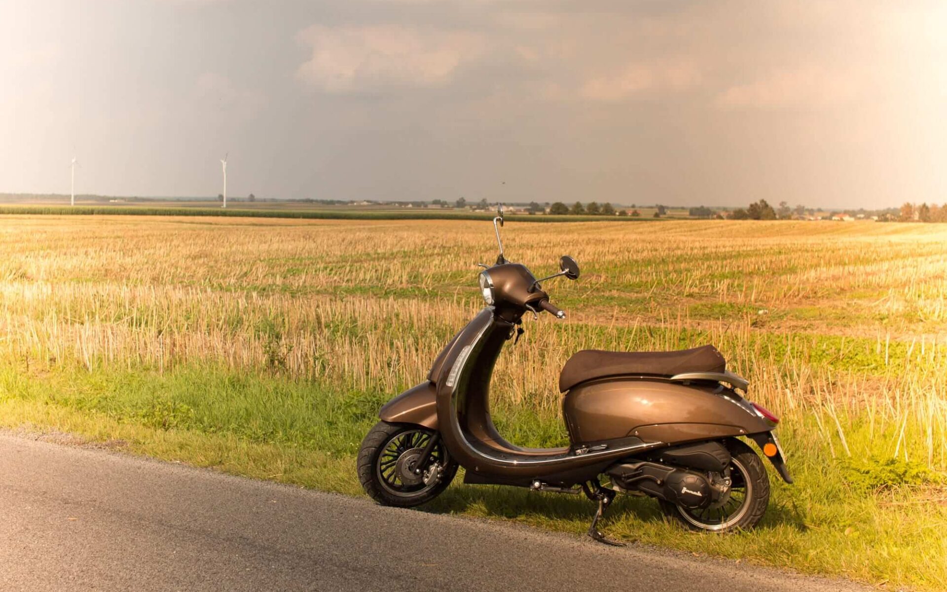 Junak Vintage 50/125 2017: Zobacz z bliska najbardziej klasyczny skuter od Junaka