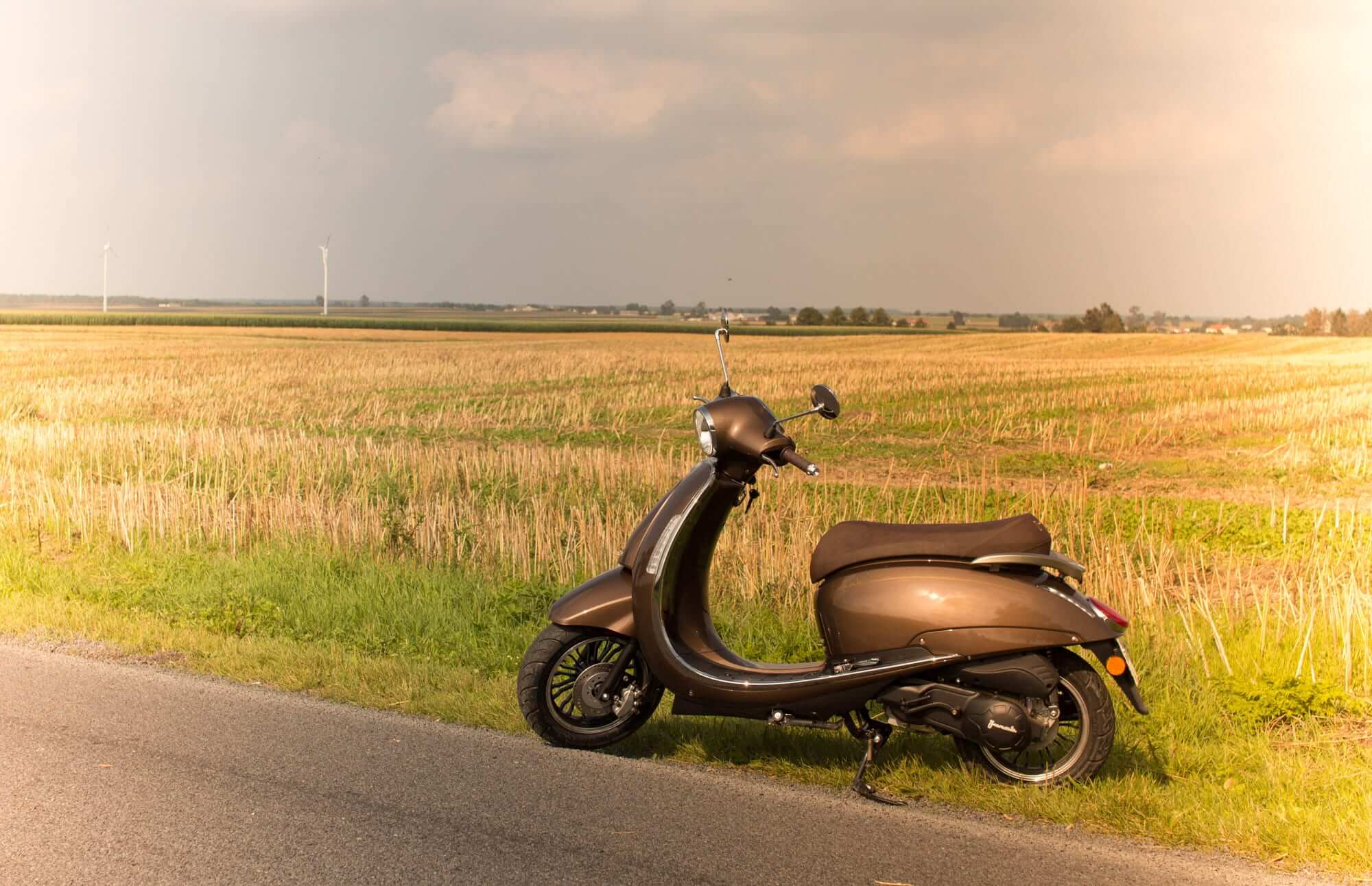 Junak Vintage 50/125 2017: Zobacz z bliska najbardziej klasyczny skuter od Junaka
