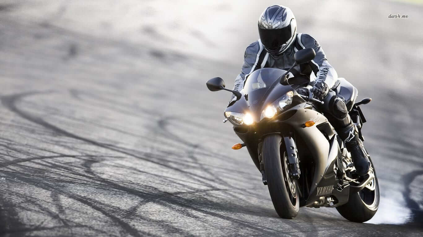 Jak działa kontrola trakcji w motocyklu? Czy kontrola trakcji jest potrzebna?
