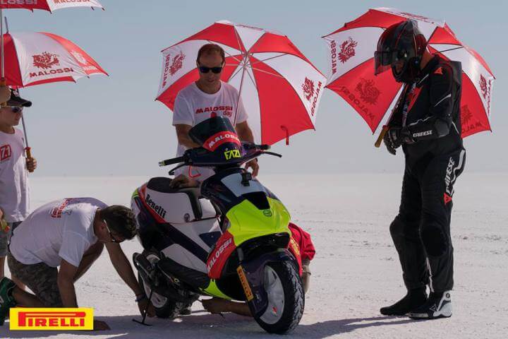 114,8 km/h na skuterze o pojemności 50 ccm. Nowy rekord świata