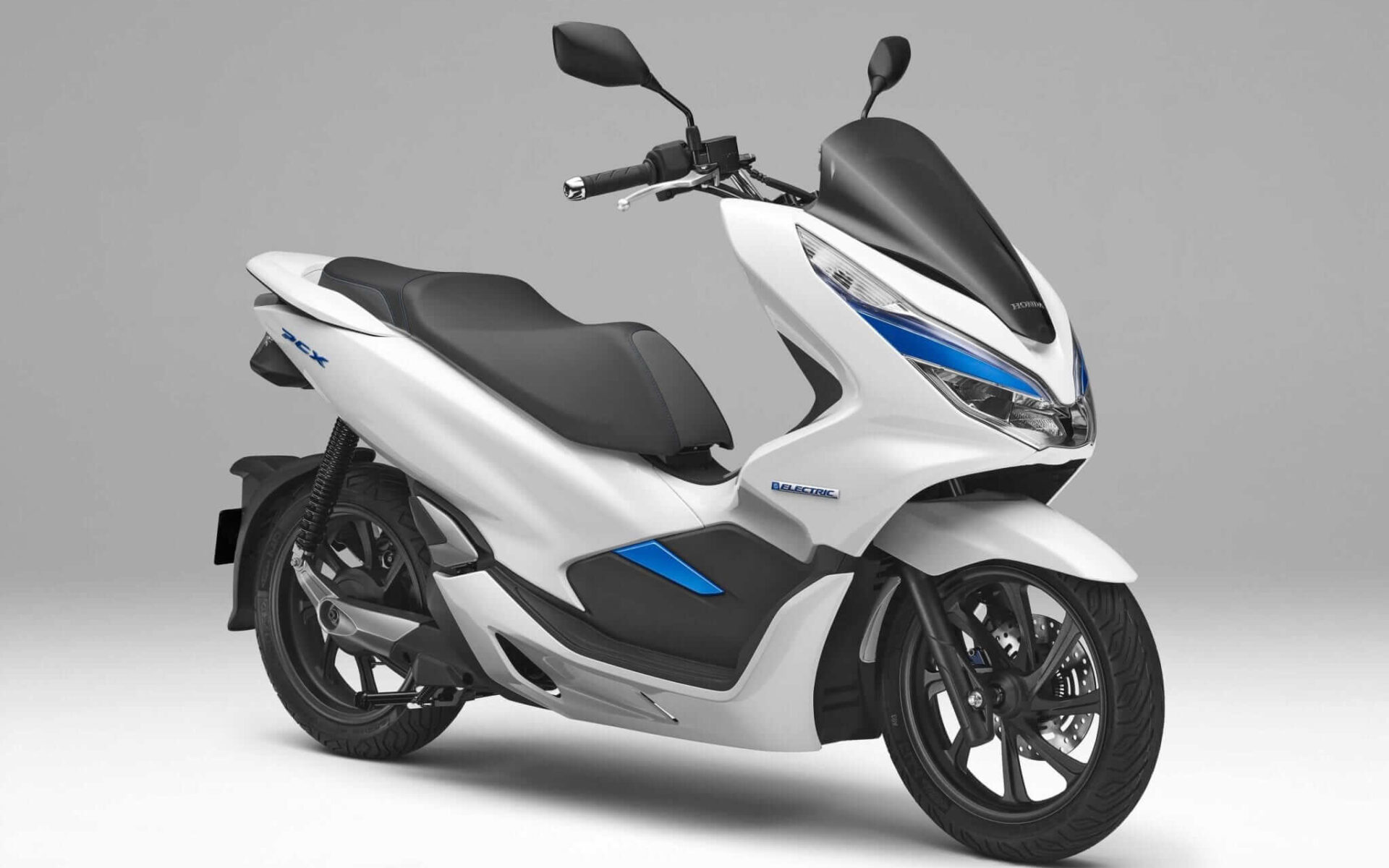 Honda PCX Electric 2018 i Honda PCX Hybrid 2018. Dwa bardzo ważne modele z Tokyo Motor Show