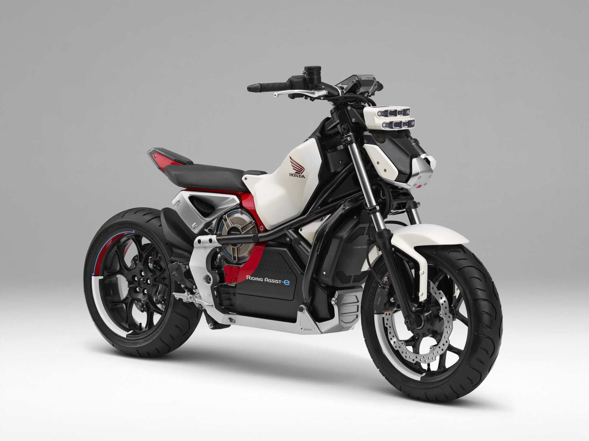 Samopionująca Honda Riding Assist-e. Tak będzie wyglądać przyszłość?