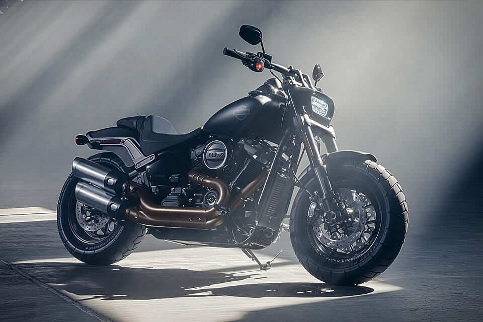 Harley-Davidson 2018: Zupełnie nowe silniki, ramy, zawieszenia i hamulce. Premiera motocykli na… torze wyścigowym!
