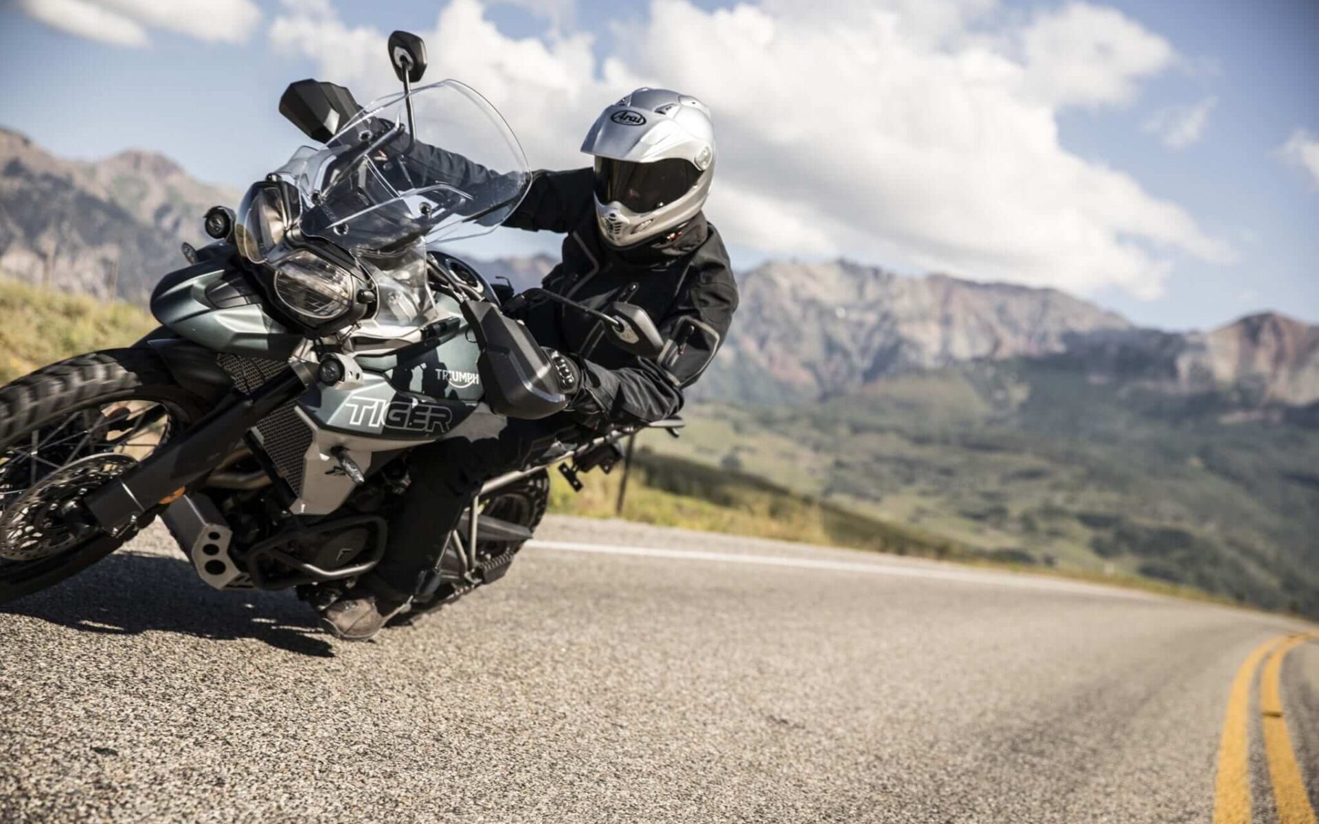 Nowy Triumph Tiger 800 2018: Tiger 800 XR i Tiger 800 XC teraz z lepszym wyposażeniem