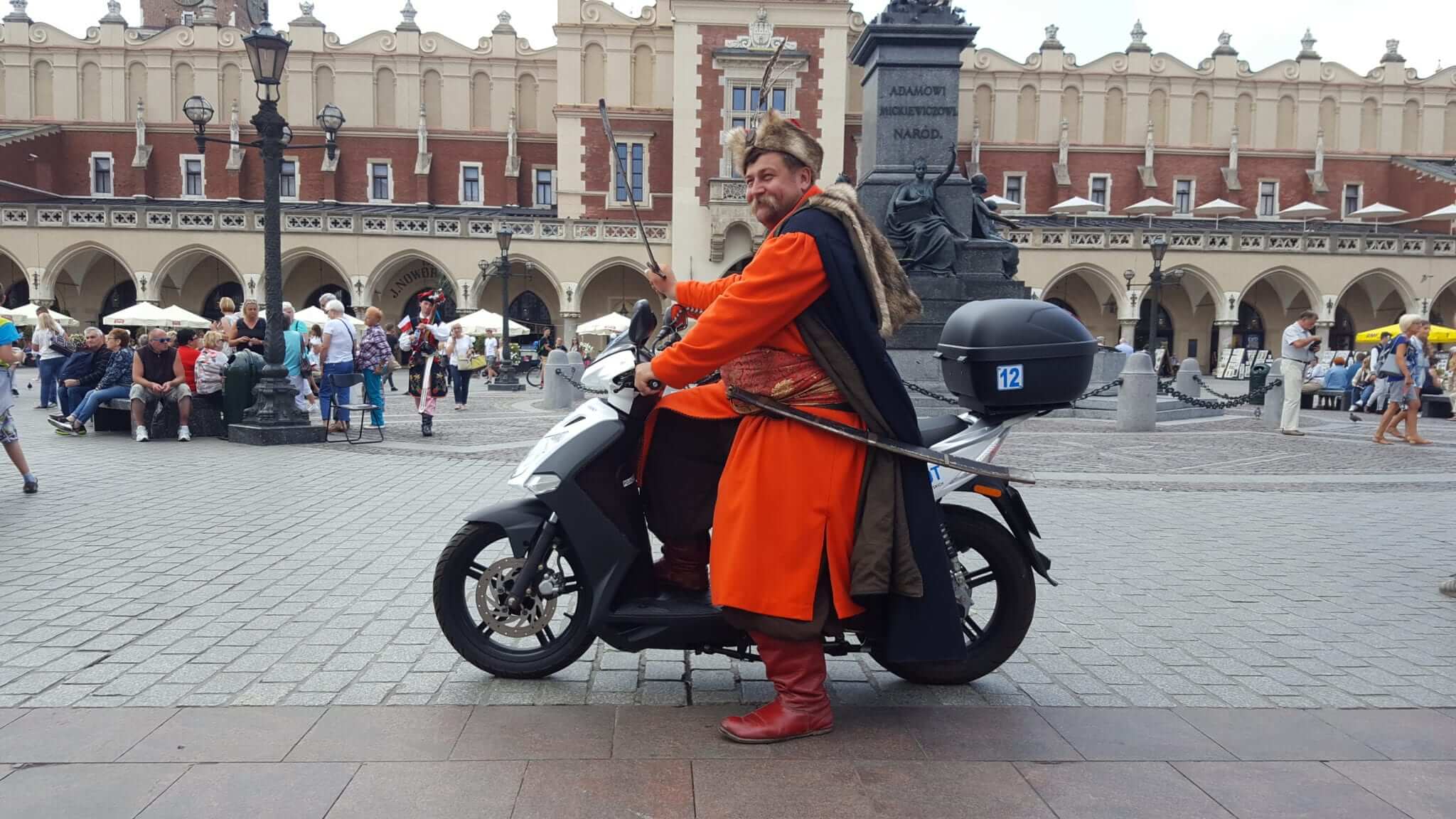 Scootersharing w Polsce. Pilotażowy program w Warszawie zakończony. Blisko 6000 wypożyczeń