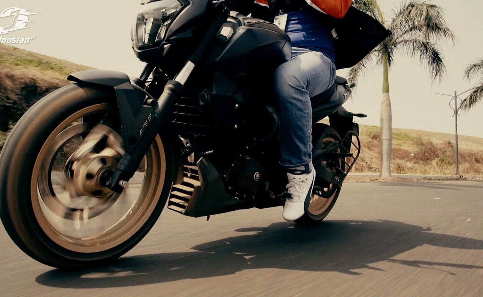 Bajaj Dominar 400: Moje pierwsze wrażenia z jazdy po Indiach