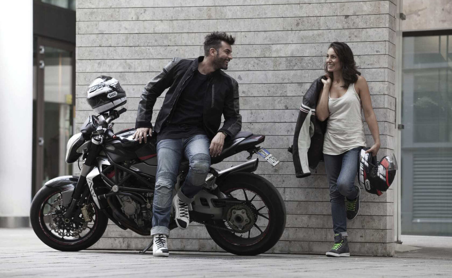 Motocyklowa kurtka: Tekstylna czy skórzana? Co wybrać na motocyklowy sezon 2018?