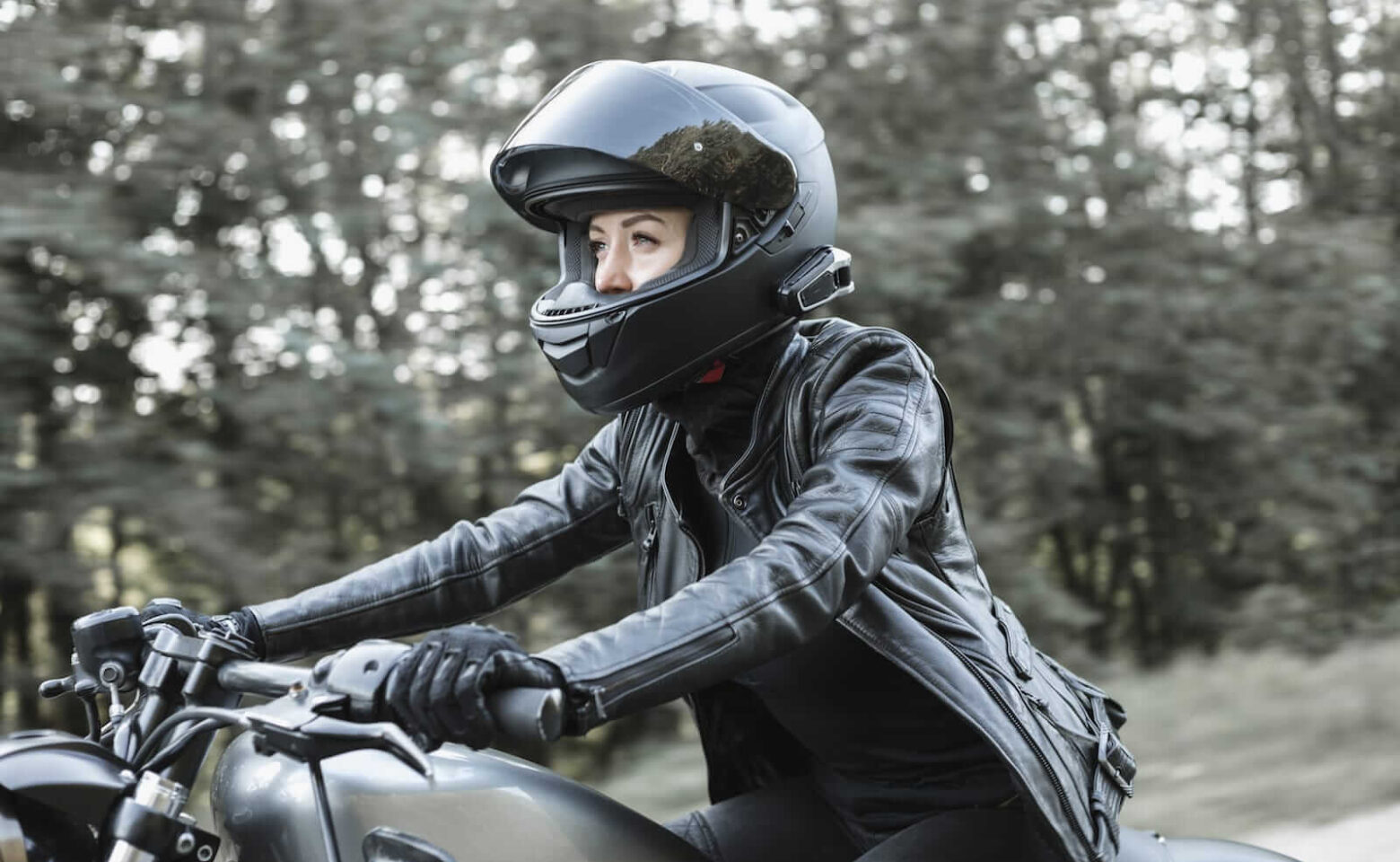 Ból głowy i zmęczenie na motocyklu. Jak sobie z nim poradzić?