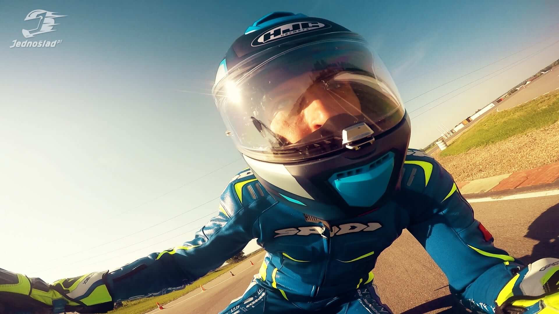 Jak poprawić swoją technikę jazdy na motocyklu? Zobacz jak wyglada szkolenie Suzuki Shell Moto Szkoła 2018