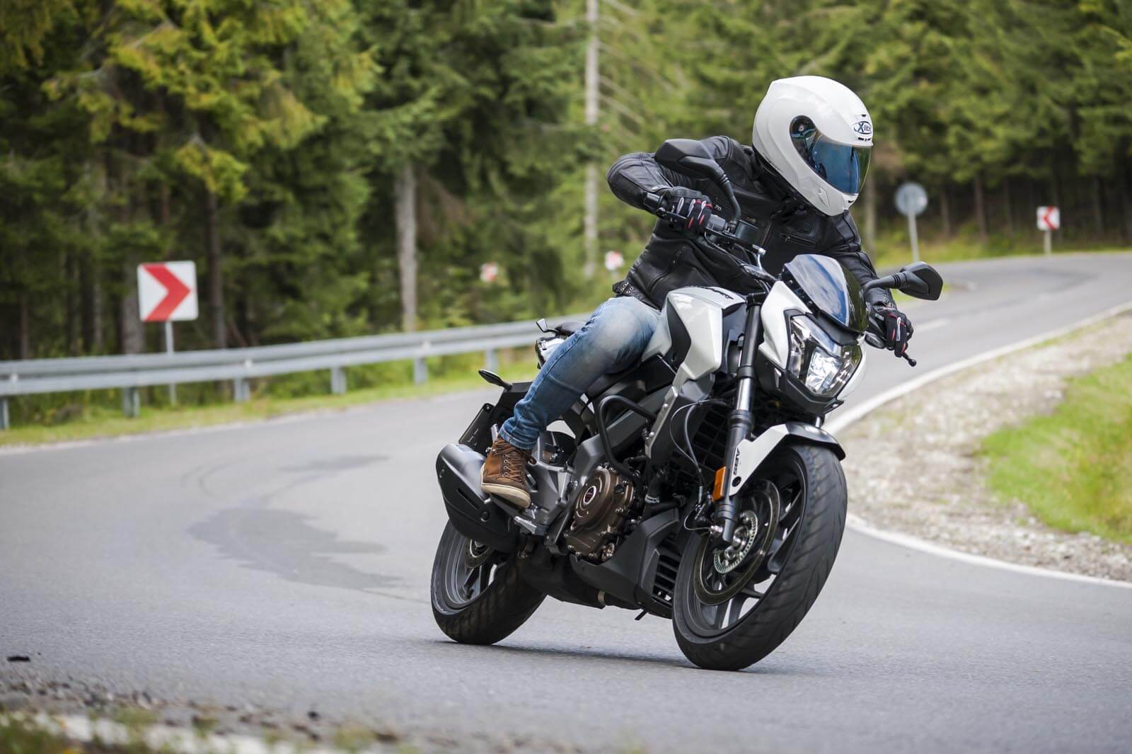 Bajaj Dominar 400: Przetestuj Dominara na Torze Łódź 