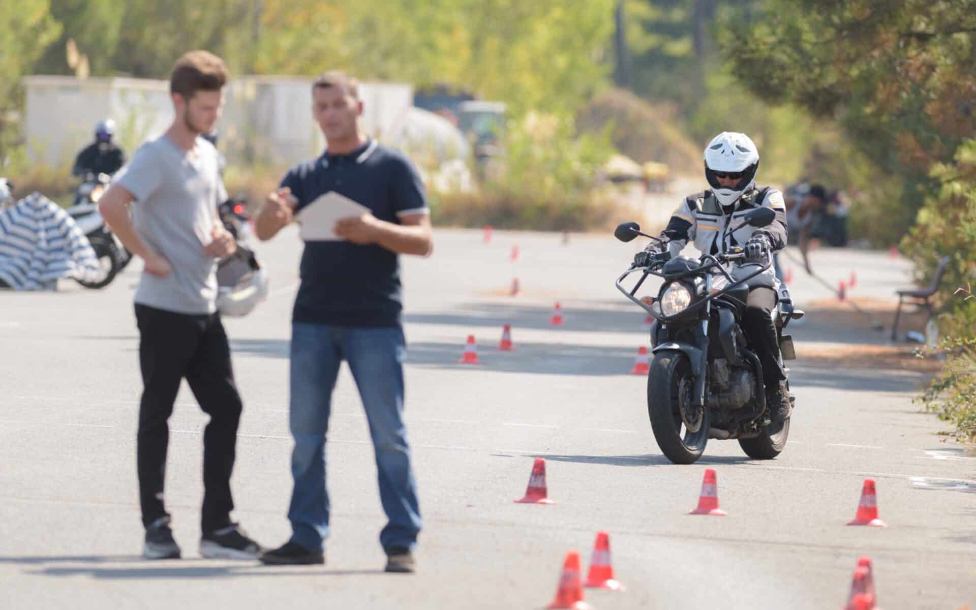 Prawo jazdy: Dlaczego polscy motocykliści jeżdżą bez uprawnień?