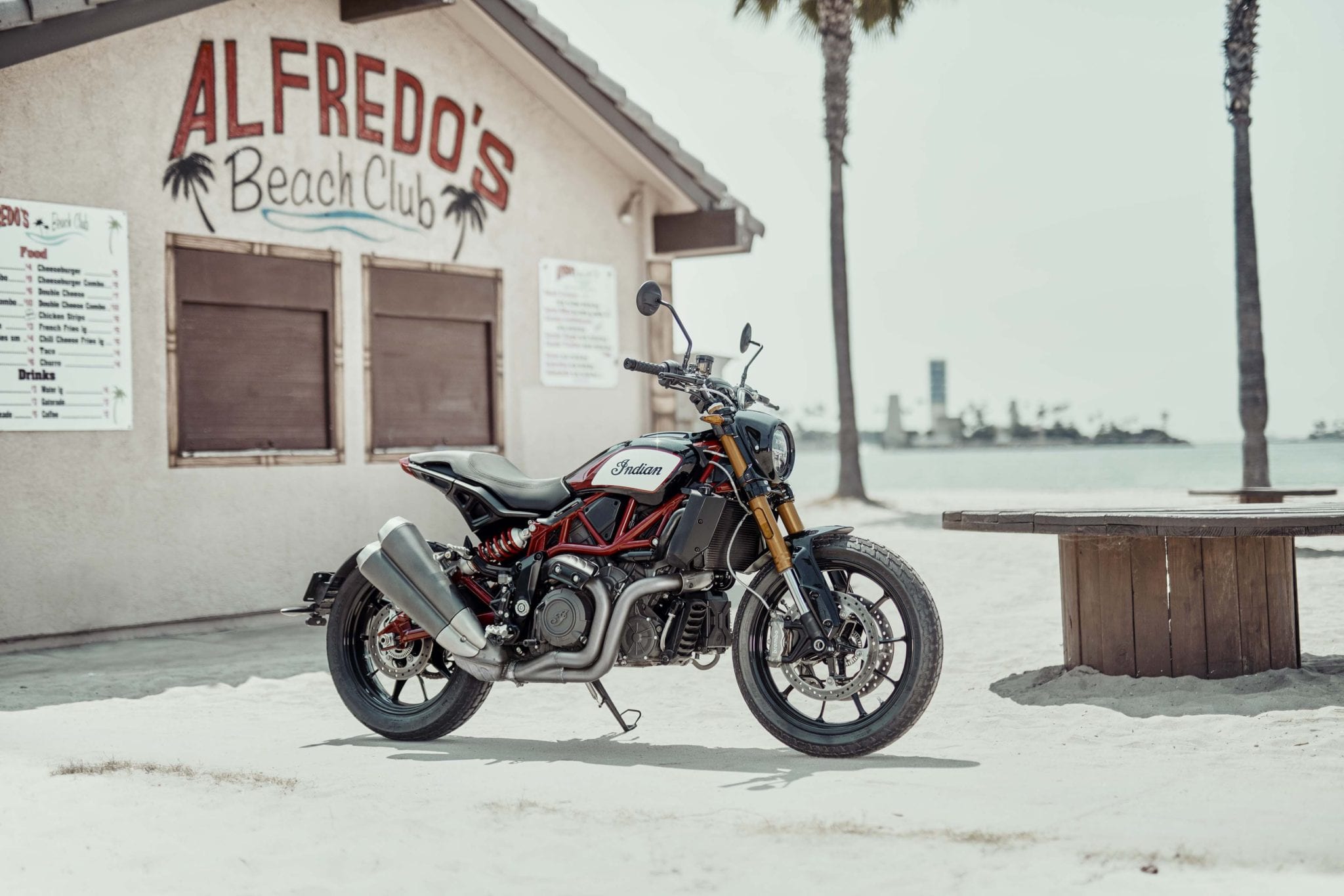 Indian FTR 1200 2019 i FTR 1200 S 2019. Nowy trend na rynku?