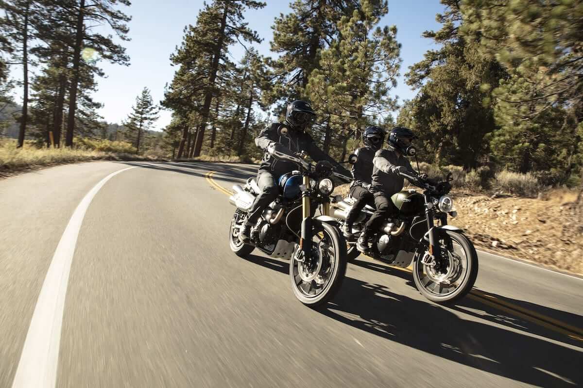 Triumph Scrambler 1200 XC i Triumph Scrambler 1200 XE. Klasyczne, ale bogato wyposażone