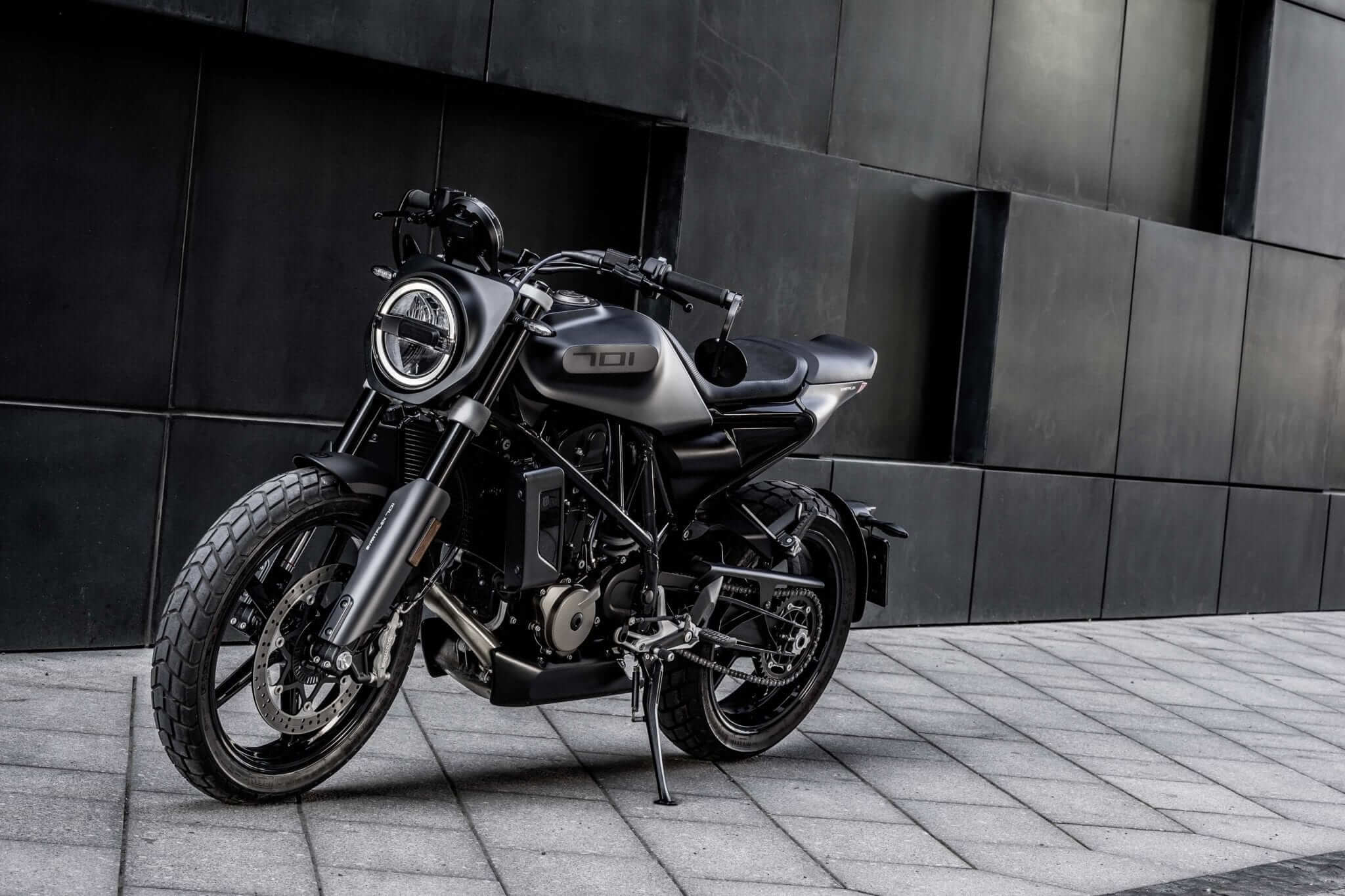Husqvarna 701 Svarpilen 2019. Najmocniejszy jednocylindrowiec w stylu retro [WIDEO]