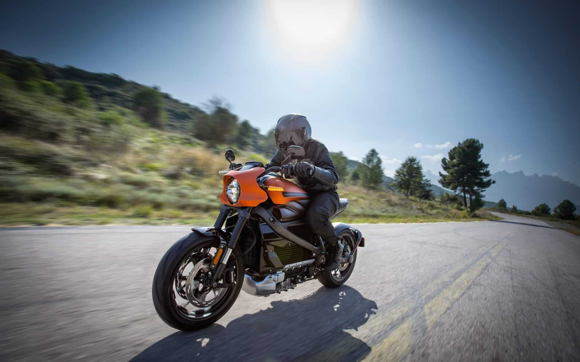 Harley-Davidson LiveWire 2020: Specyfikacja, cena i wideo