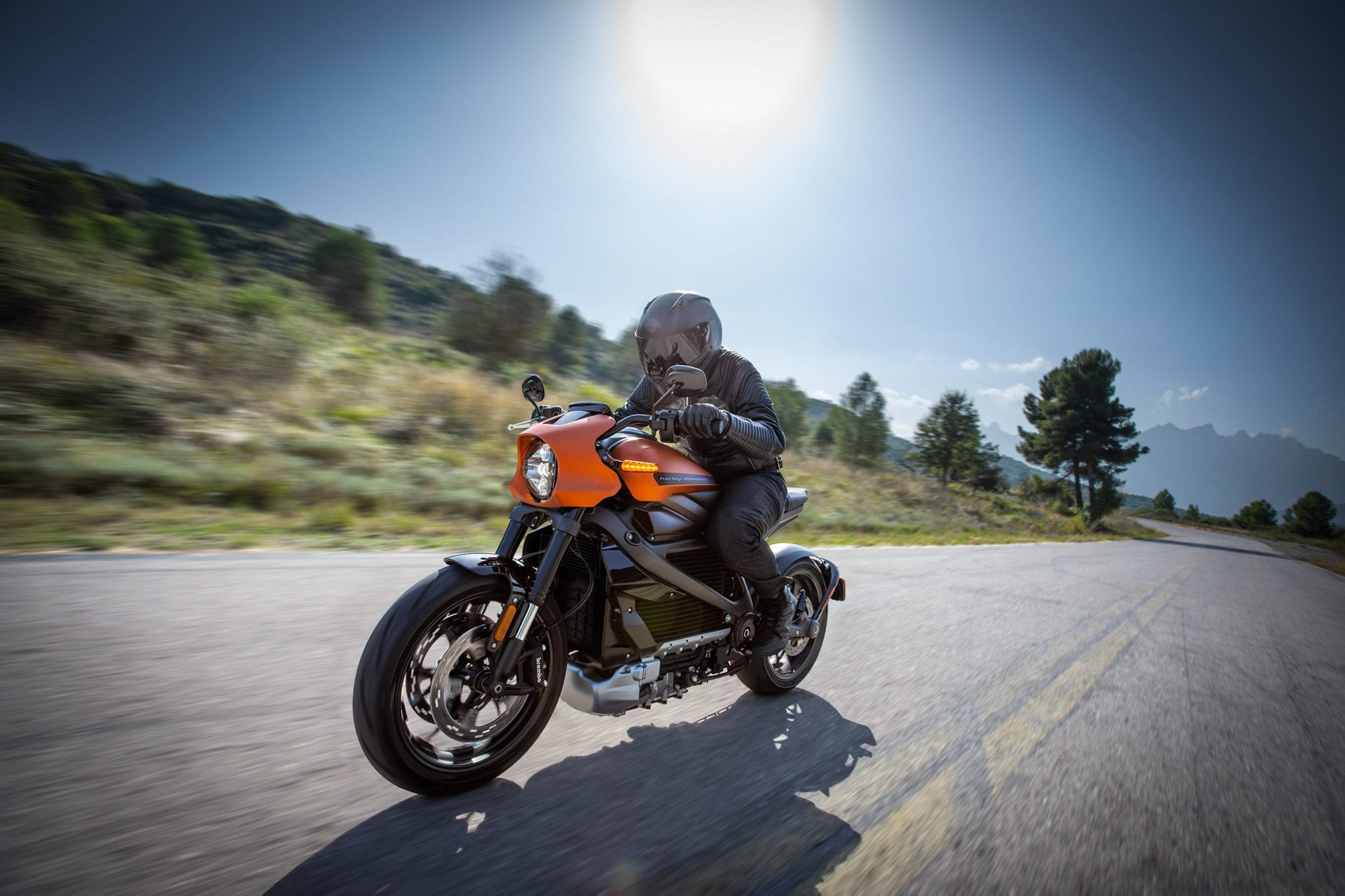 Harley-Davidson LiveWire 2020: Specyfikacja, cena i wideo