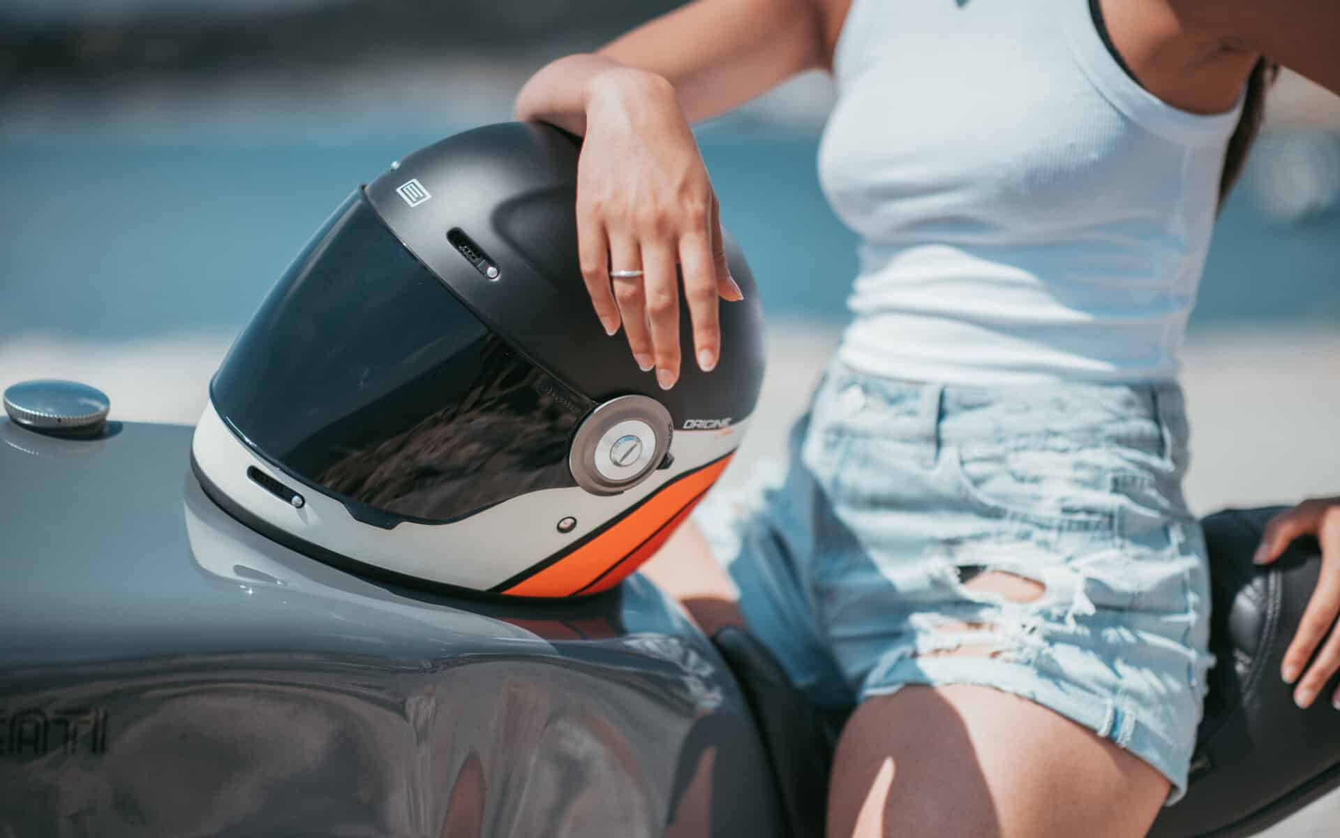 Kask retro na motocykl 2019. Origine Vega