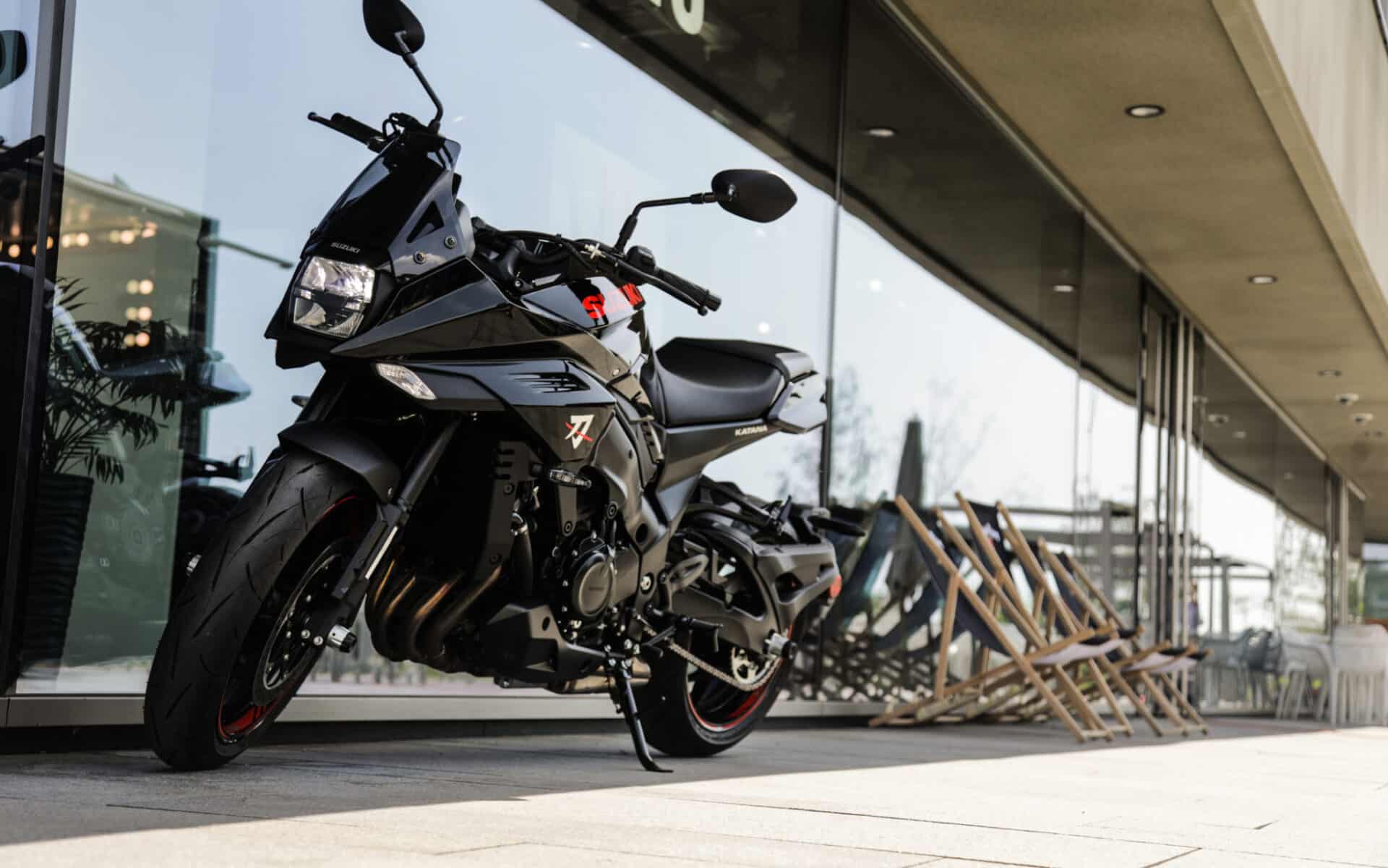 Suzuki Katana powraca z rozmachem: Pierwsza jazda