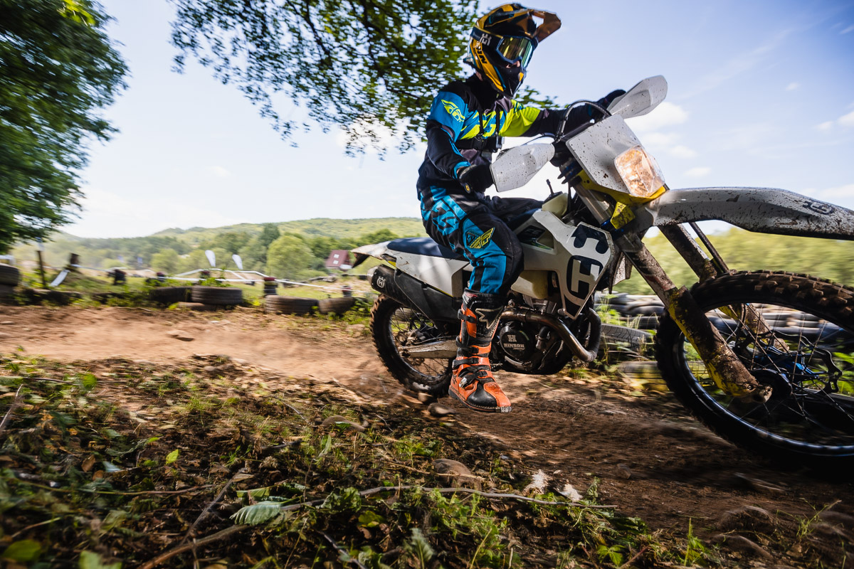 Motocykle dwusuwowe 2019. Czy 2T umarło? (Husqvarna Enduro 2020)