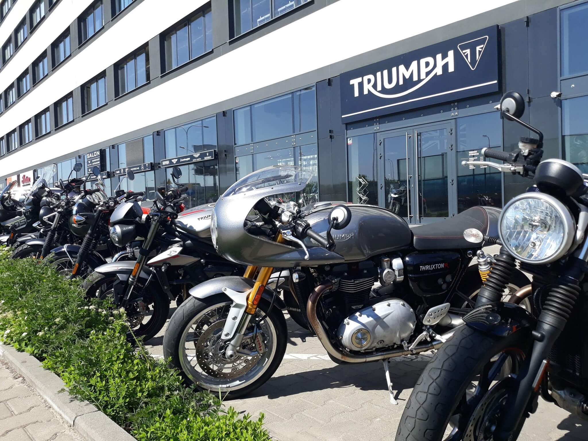 Salon Triumph Warszawa otwarty w środy do późnego wieczora. Promocje do -20%