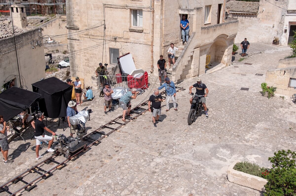 NOWY James Bond „No Time To Die” – trailer i piękne motocykle