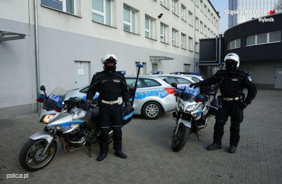 policja na motocyklach już na drogach