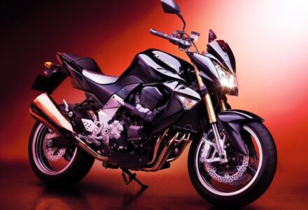 Kawasaki Z1000. Naked bike
