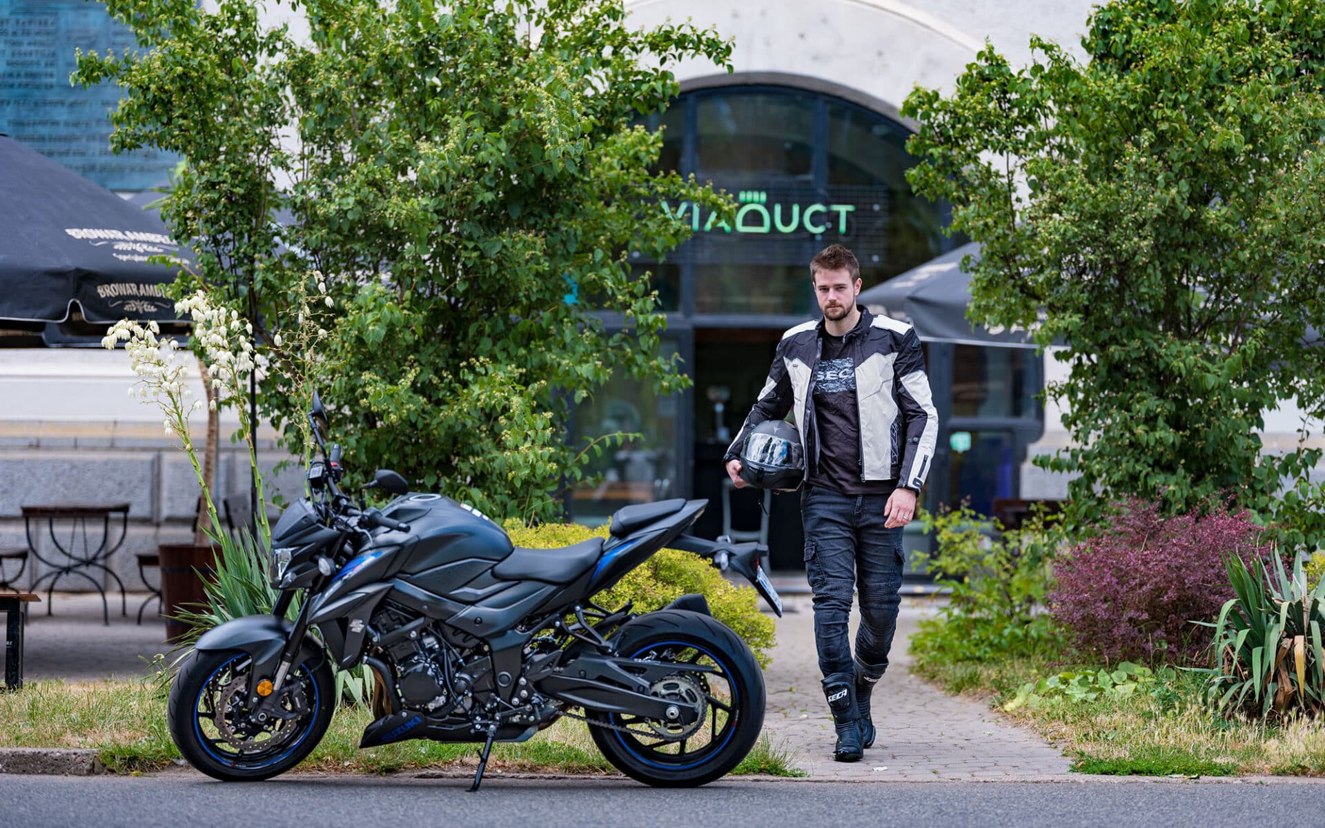 Jak odpowiednio ubrać się na motocykl: Bielizna termoaktywna i jej właściwości