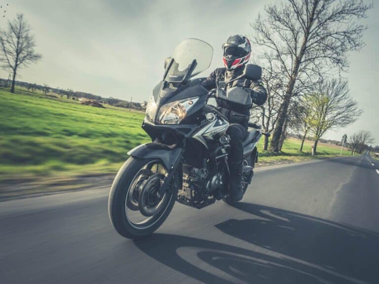 Suzuki DL 650 VStrom najlepszy turystyczny motocykl na