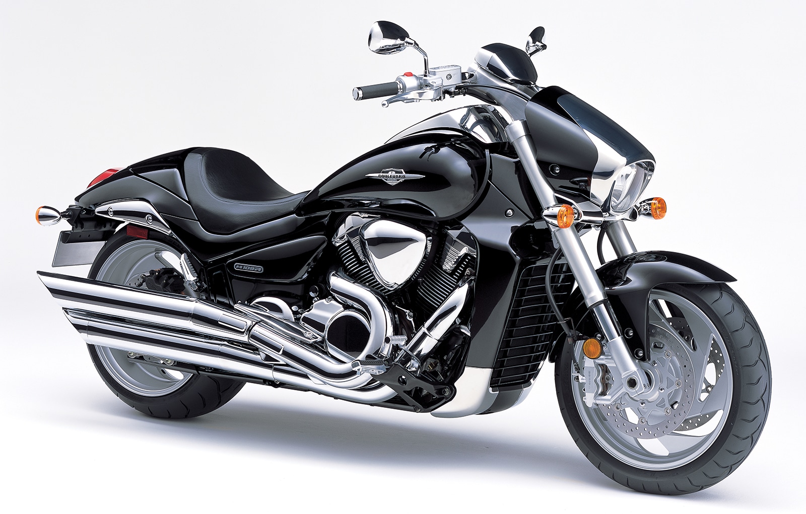 Suzuki M 1800 R Intruder – momentem obrotowym zmień kierunek obrotów Ziemi [OPIS, DANE TECHNICZNE, WADY, ZALETY, ZDJĘCIA]
