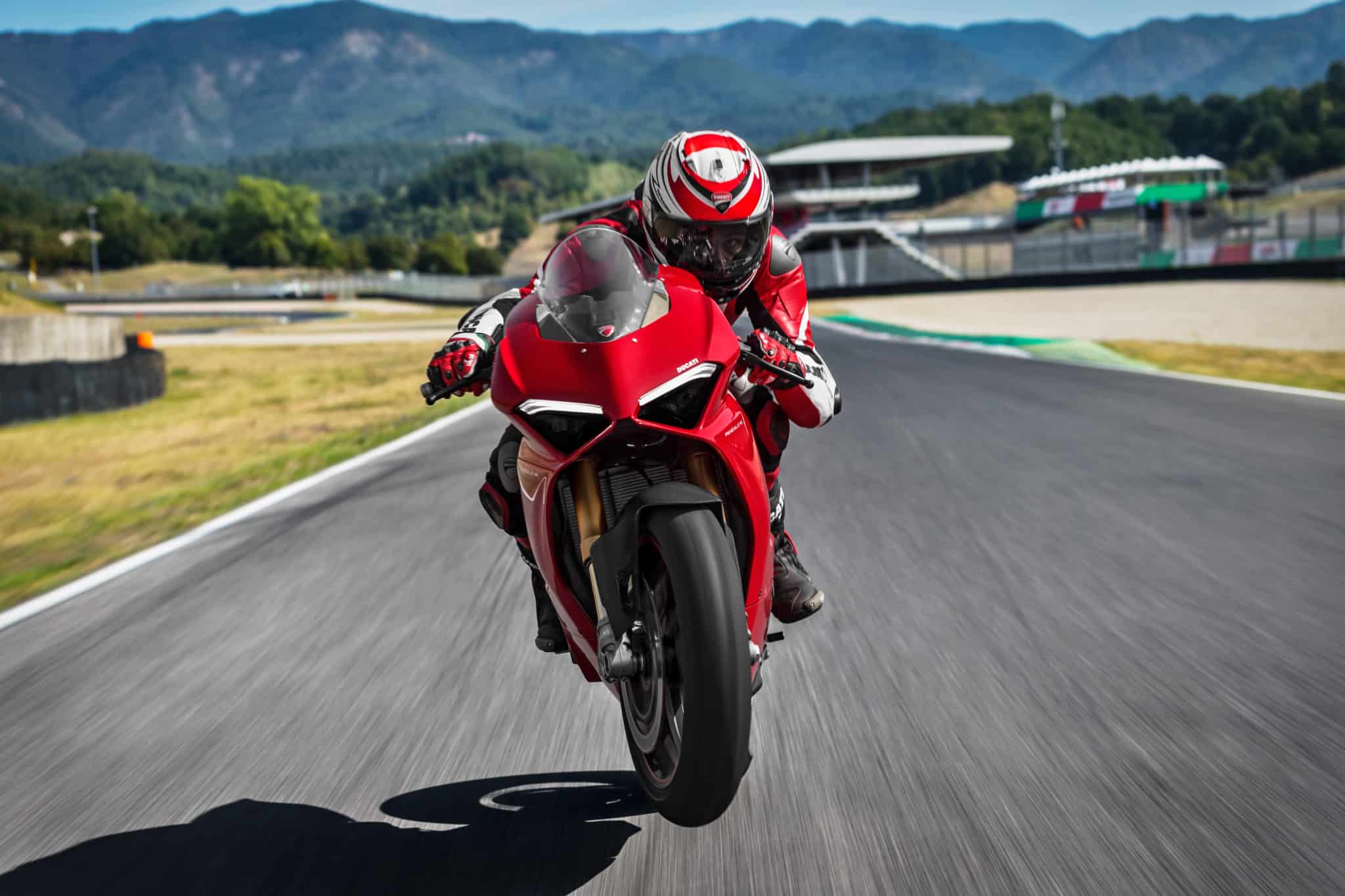 Czy powrót do prostszych form ma sens? Motocykle i elektronika