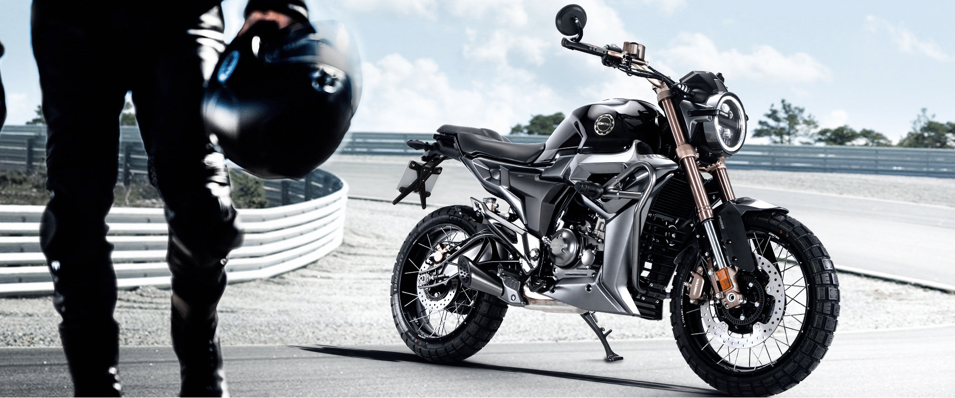 Zontes 125 G1 2020: Nowy król scramblerów w klasie?