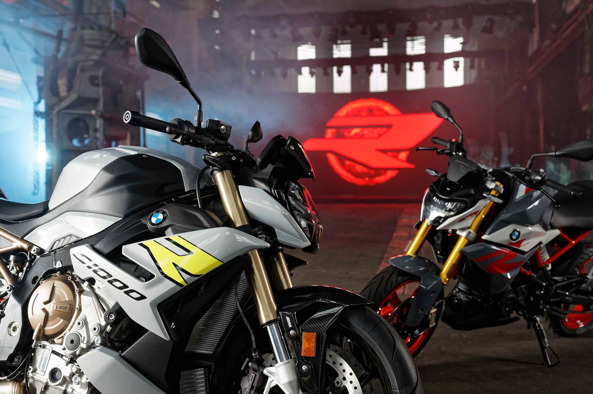 BMW S 1000 R 2021: Oto nowy motocyklowy roadster z dynamitem!