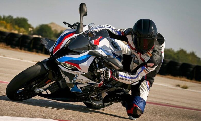 BMW M 1000 RR 2020: Jeszcze więcej sportu w sporcie! [opinia, dane techniczne, cena]