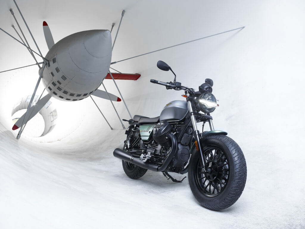 Moto Guzzi V9_Bobber_Centenario