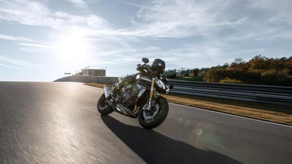 Triumph Speed Triple RS - obrazek 6