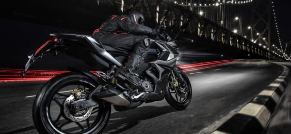 Bajaj PULSAR RS 200 - obrazek 4