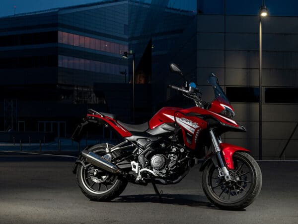 Benelli TRK 251