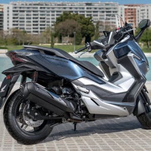 Honda Forza 300