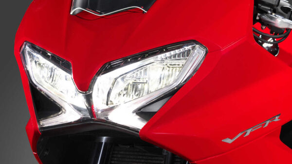Honda VFR800F - obrazek 6