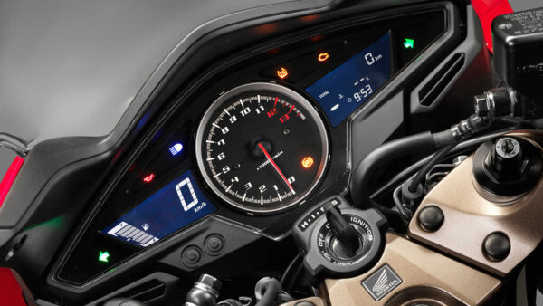 Honda VFR800F - obrazek 4