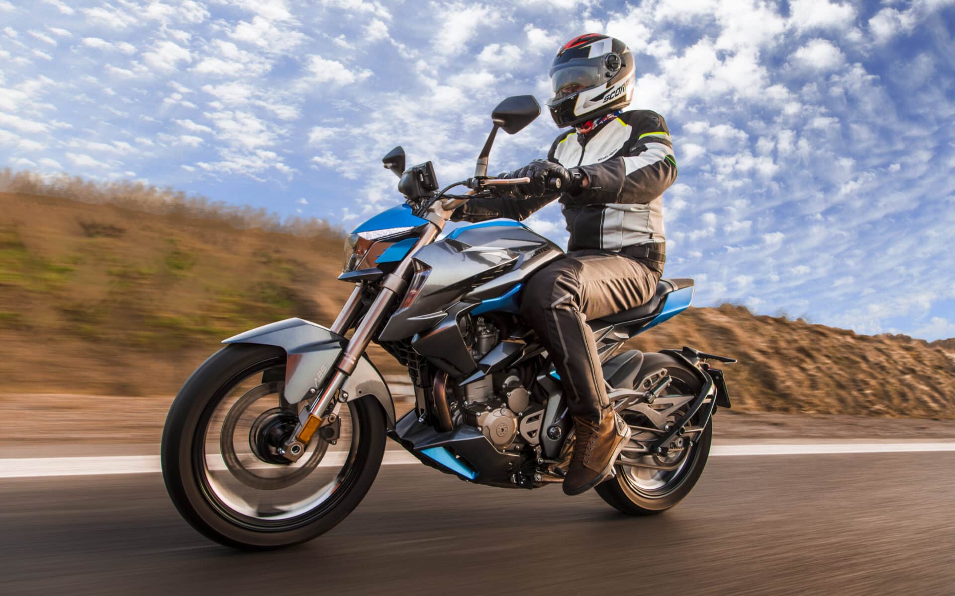 10 rękawic motocyklowych na gorące miesiące. Wentylacja i bezpieczeństwo w jednym
