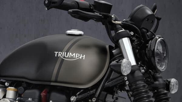 Triumph Bonneville Bobber - obrazek 5
