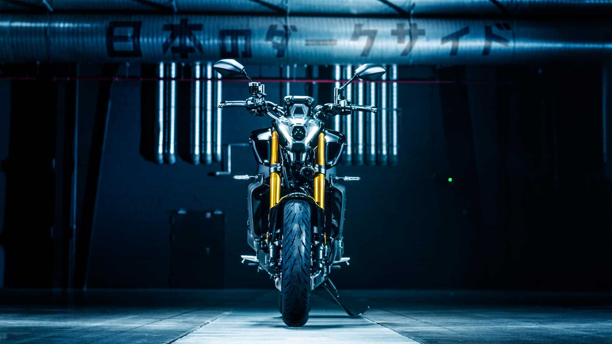 Nowa Yamaha R9 już niebawem! Co powiecie na nowy sportowy motocykl z trzycylindrowym silnikiem?